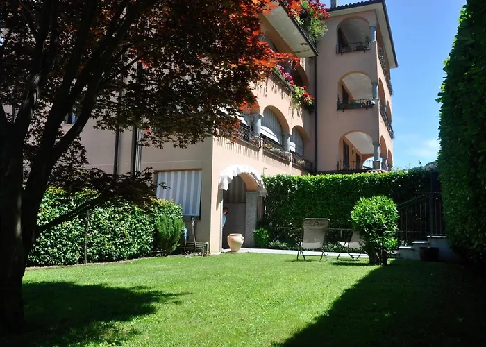 Apartament Rosada *